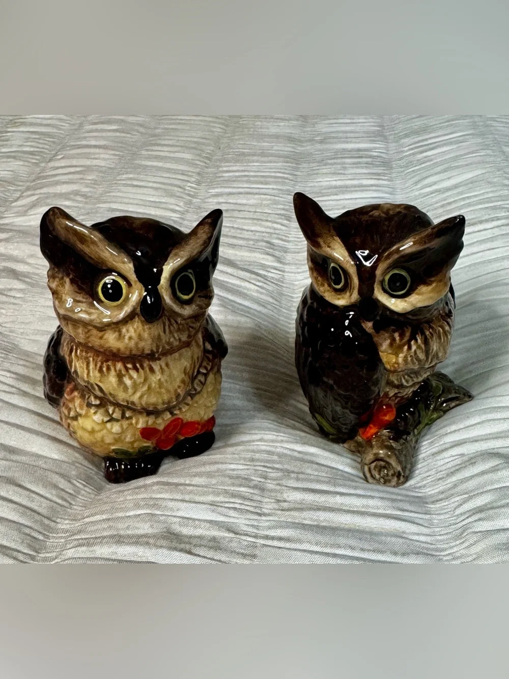 Cracker Barrel Brown Owl Stoneware Salt & Pepper Set